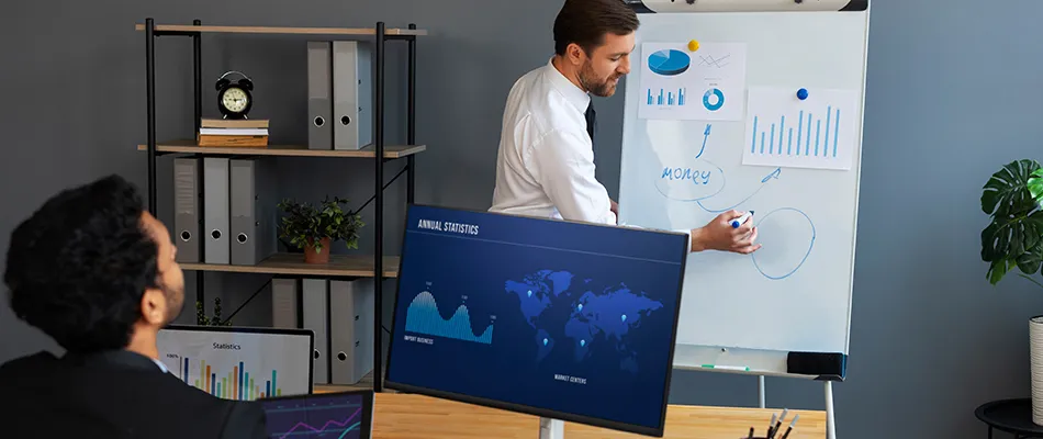 Research Scientist vs Data Scientist: Career Guide