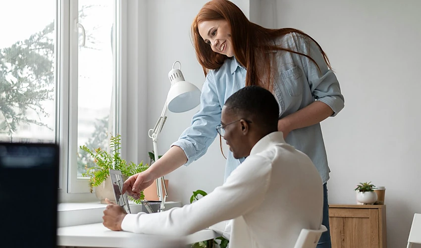 Manager supporting an employee experiencing workplace burnout